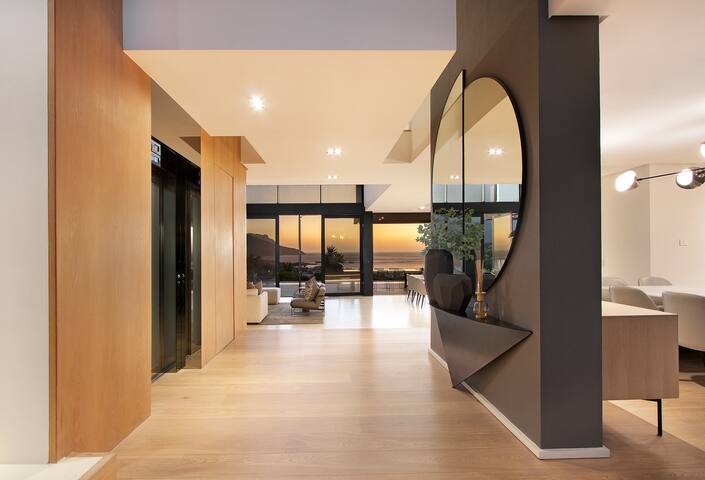 32 on Sedgemoor (6 Bedroom) gallery image 3