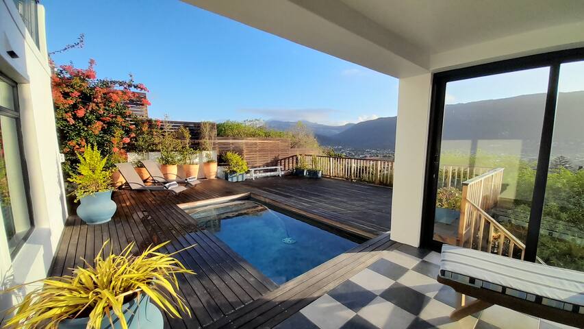 ✱Vacation Rental*Luxury Modern House✱ Cape Town gallery image 4