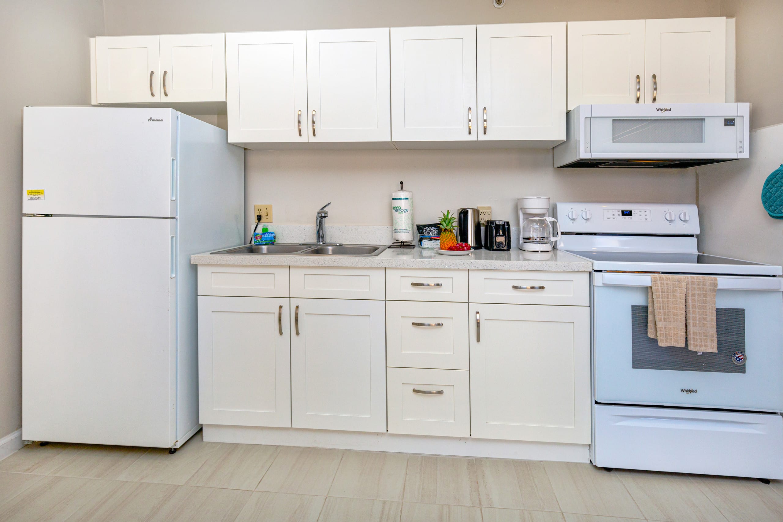 Condo in Honolulu · ★4.78 · 1 bedroom · 3 beds · 1 private bath - Image 6