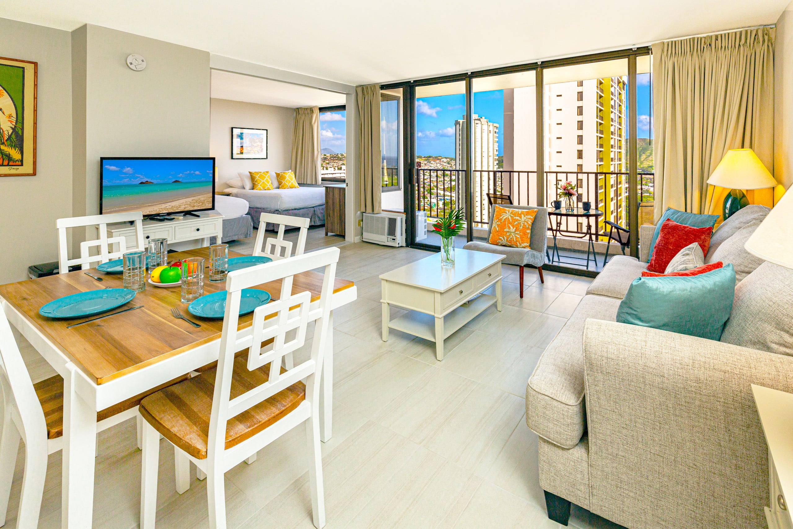 Condo in Honolulu · ★4.78 · 1 bedroom · 3 beds · 1 private bath - Image 2