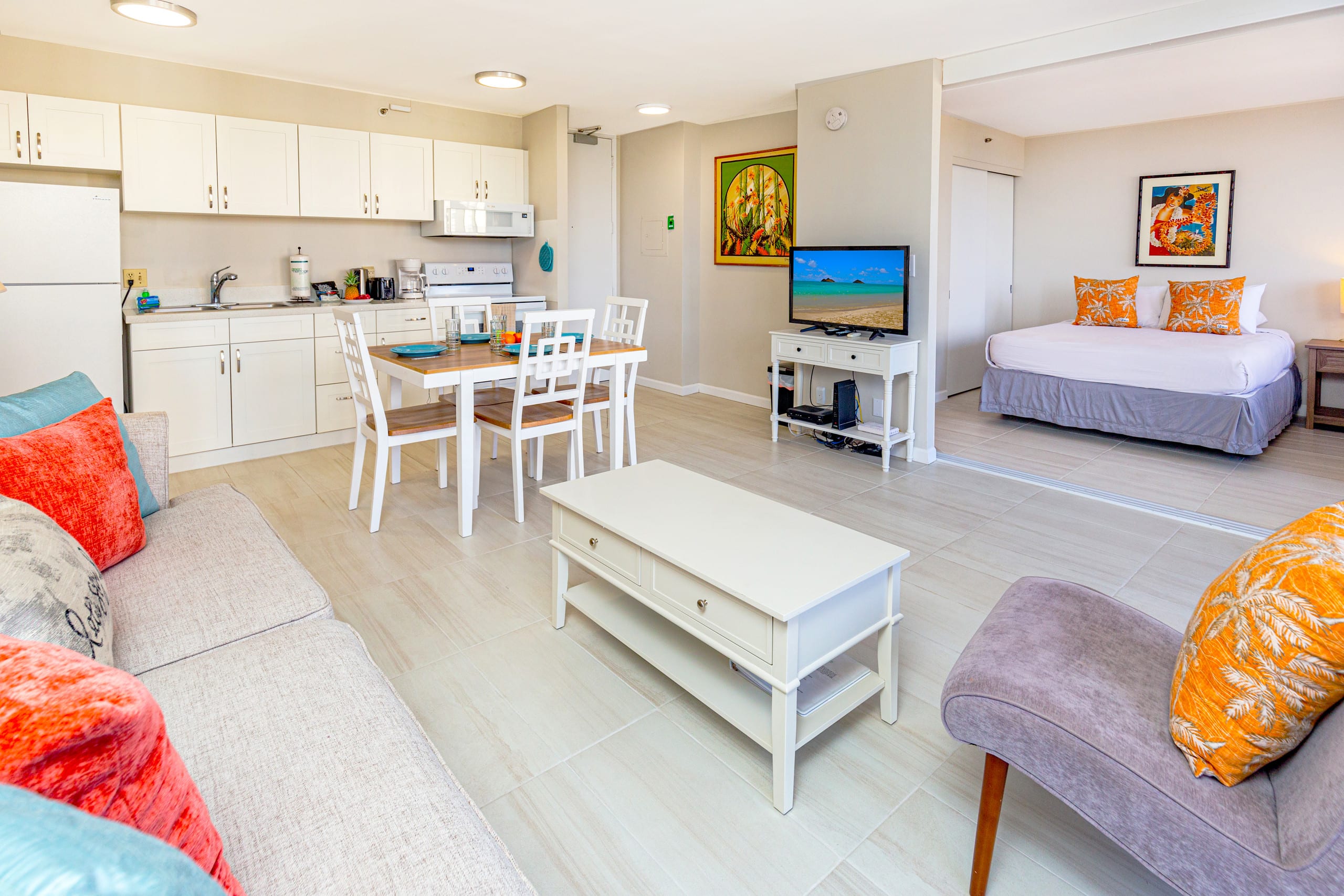 Condo in Honolulu · ★4.78 · 1 bedroom · 3 beds · 1 private bath - Image 5