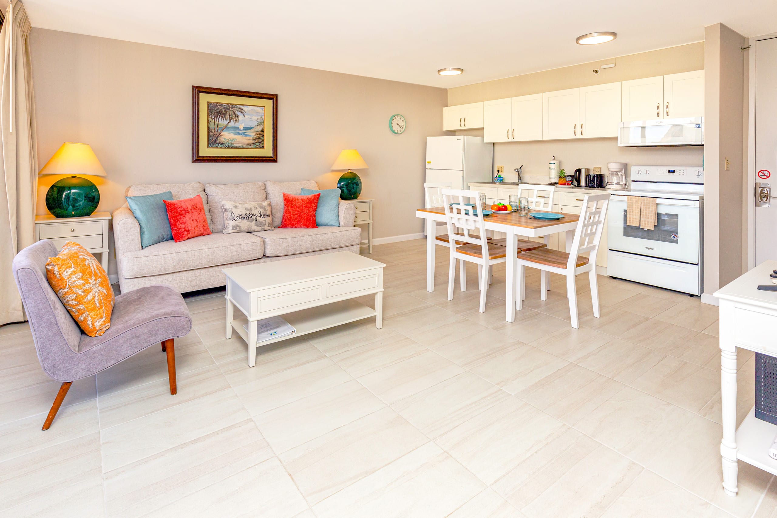 Condo in Honolulu · ★4.78 · 1 bedroom · 3 beds · 1 private bath - Image 4