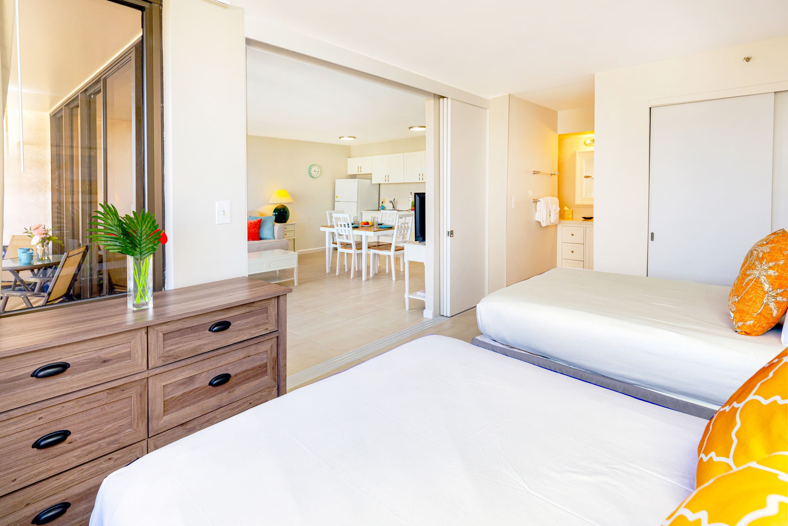 Condo in Honolulu · ★4.78 · 1 bedroom · 3 beds · 1 private bath - Image 10