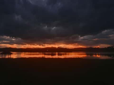 Lake Lintrose Self Catering Cottage No 2