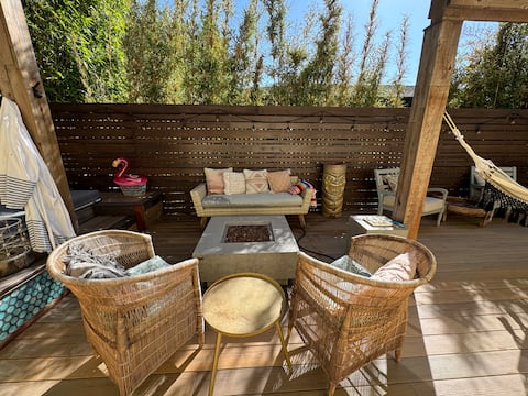 Come relax at the
Boho Oasis