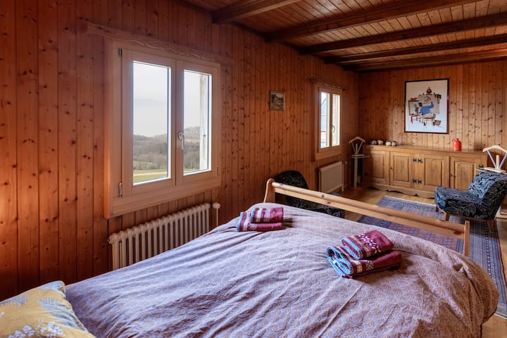 Შვეიცარიული საძინებელი საწოლი 140 X 200