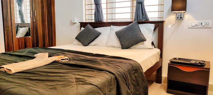 Spálňa 3 - manželská posteľ Queen.