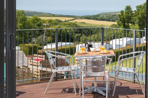 2 Bed Holiday Apartment in Cornwall
