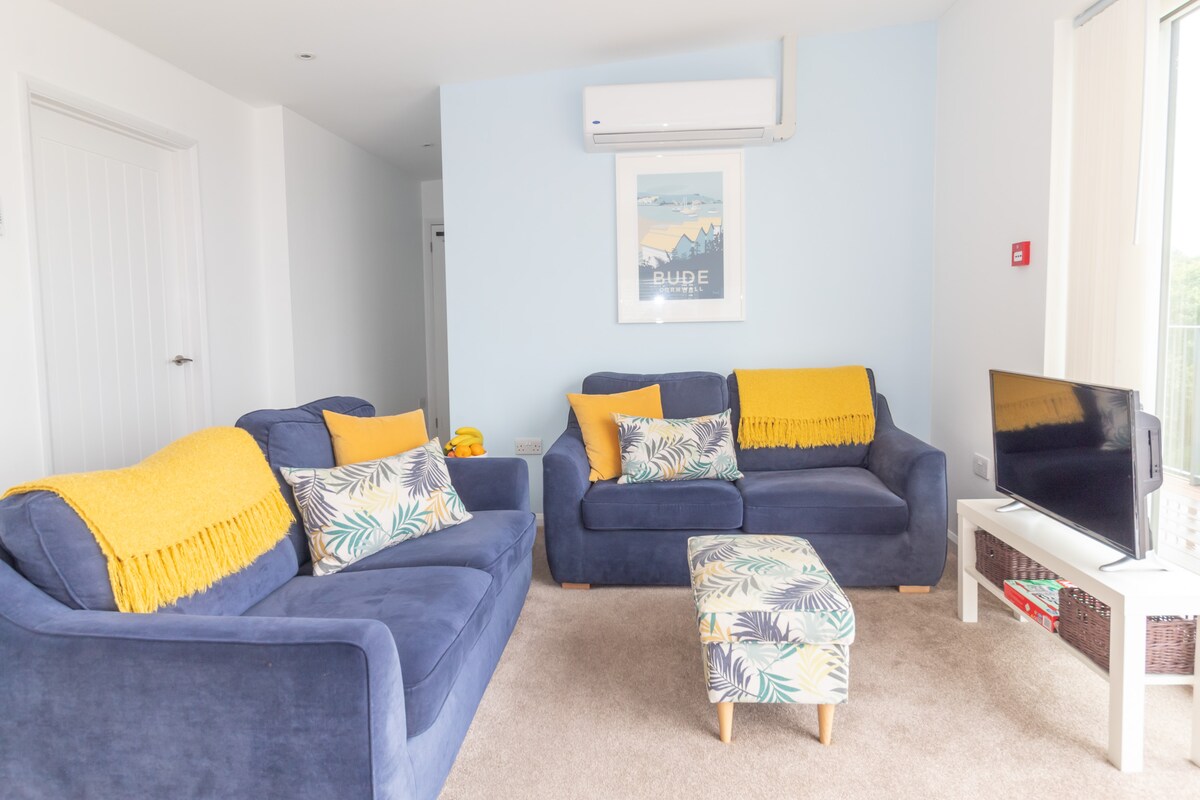 Popular Airbnb listing: 2 Bed Holiday Apartment in Cornwall in Poundstock