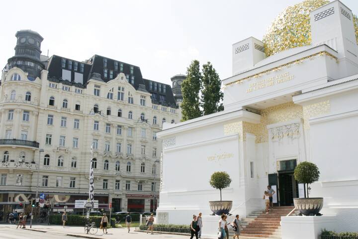 Vienna Art Apartment gallery image 4