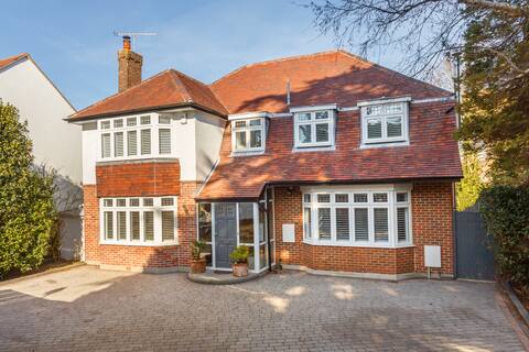 Bay Tree House. Large Mudeford Holiday Residence