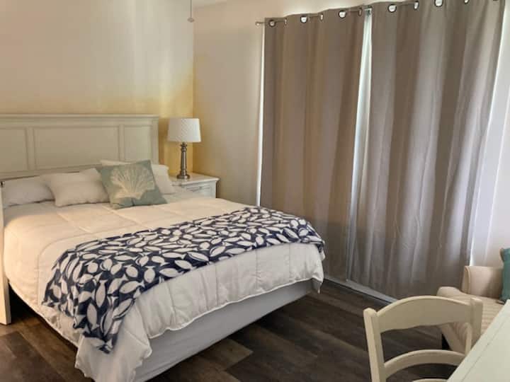 Pohodlná menšia manželská posteľ