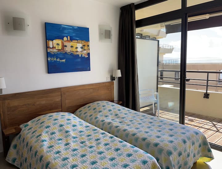 La chambre "Invités"  
2 Lits simples ou 1 lit double 
