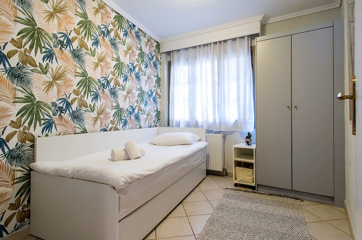 საძინებელი2 , ორი ერთადგილიანი საწოლი