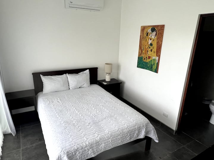 4th en suite bedroom