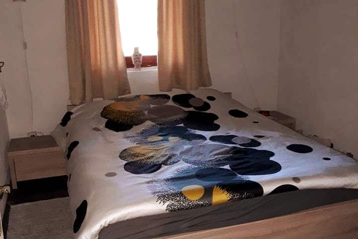 Dhomë gjumi 1 në katin përdhe / Dhomë gjumi 1 në katin përdhe/Dhomë gjumi 1 në katin përdhe