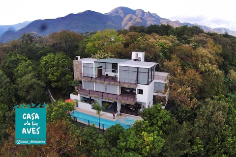 Casa de las Aves. Pool + heated jacuzzi