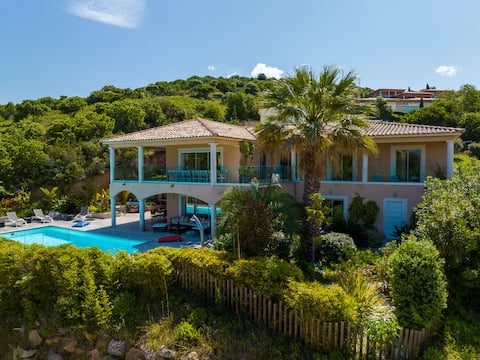 Luxury beachfront villa - Private pool - 16p