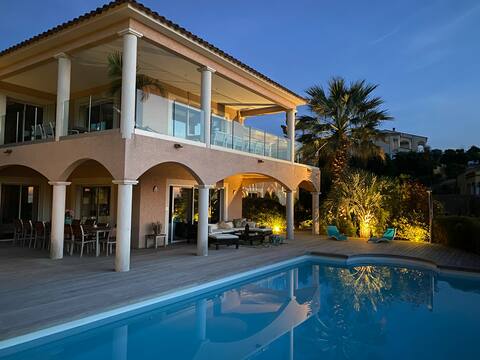 Luxury villa by the sea-pool Privee - 16p