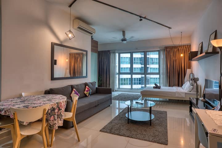Mekar Suite at MyRehat@Regalia - Condominiums for Rent in Federal Territory  of Kuala Lumpur, Federal Territory of Kuala Lumpur, Malaysia - Airbnb