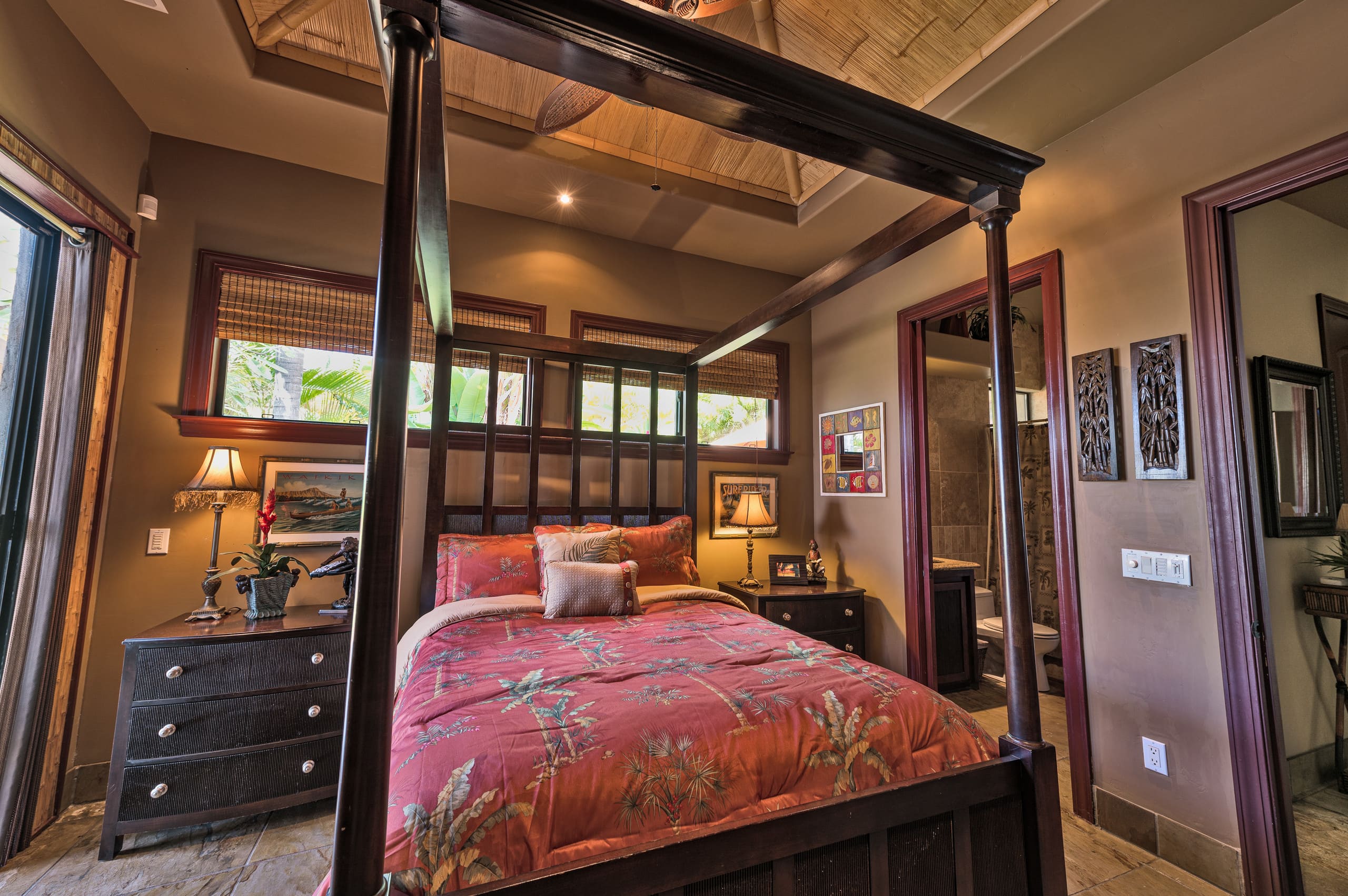 Home in Kailua-Kona · ★4.86 · 4 bedrooms · 4 beds · 3.5 baths - Image 2