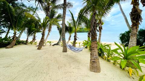 Kokacabana Beach House,100% Muri Beach Front, Pool