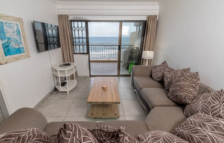 12 Bronze Beach Umhlanga Beachfront - Umhlanga