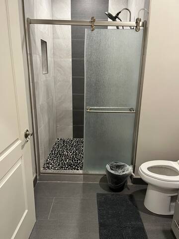 Great house in Los Feliz Village, Hollywood, CA! gallery image 5