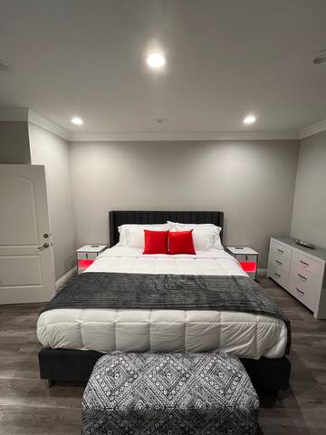 Great house in Los Feliz Village, Hollywood, CA! gallery image 3