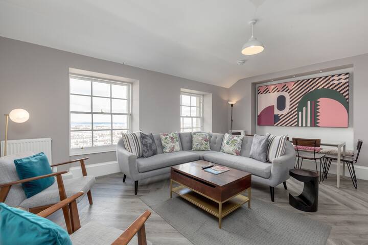 York Place City Centre 5 bedroom deluxe Apartment gallery image 5