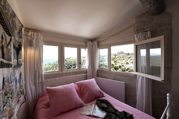 Სასტუმრო საძინებელი - 1 საწოლი 152 × 203 სმ 