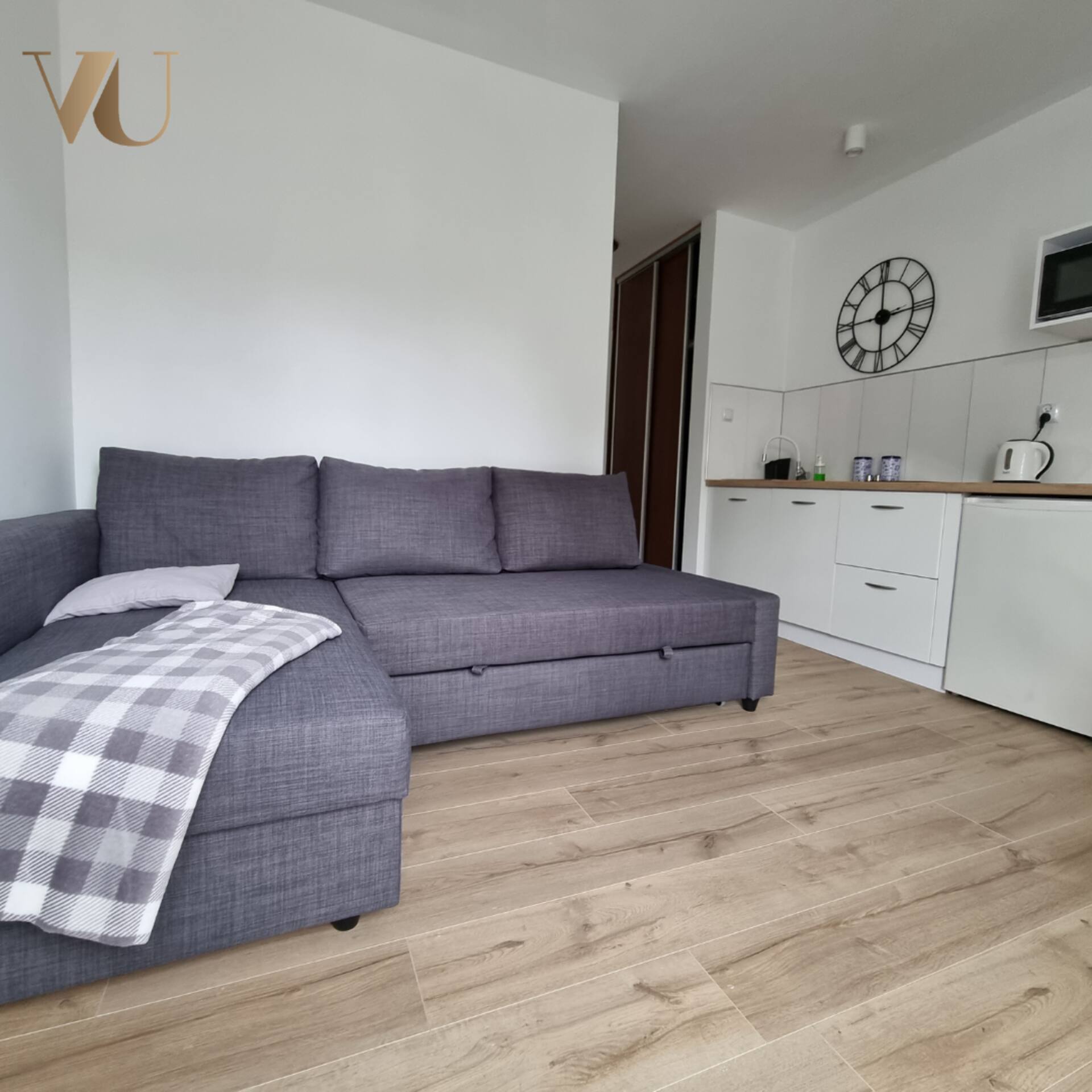 4-person apartment with a French balcony
