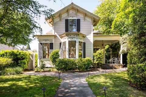 Elegant Family Home near Downtown Grass Valley