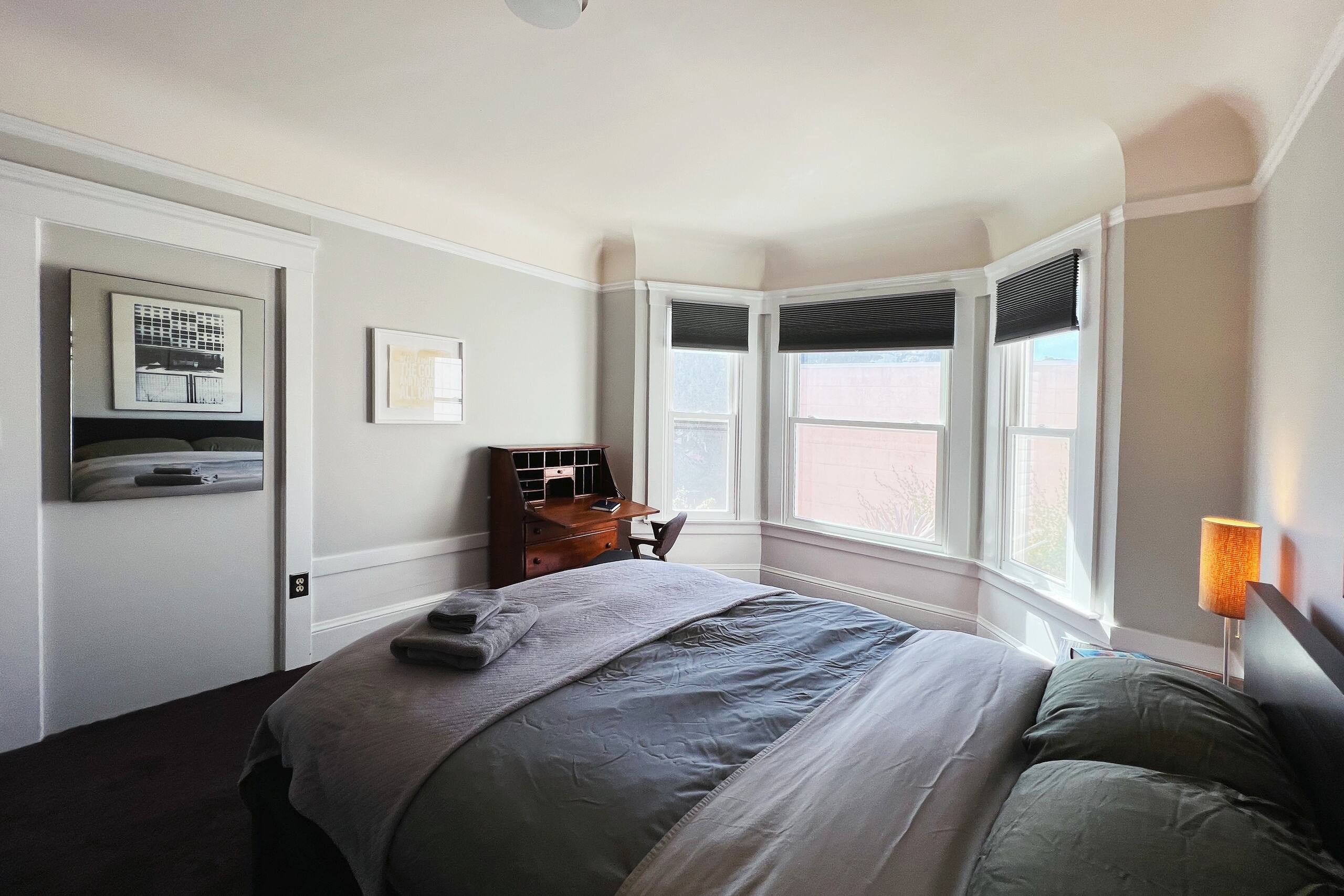 Condo in San Francisco · ★4.89 · 2 bedrooms · 2 beds · 1 bath - Image 14