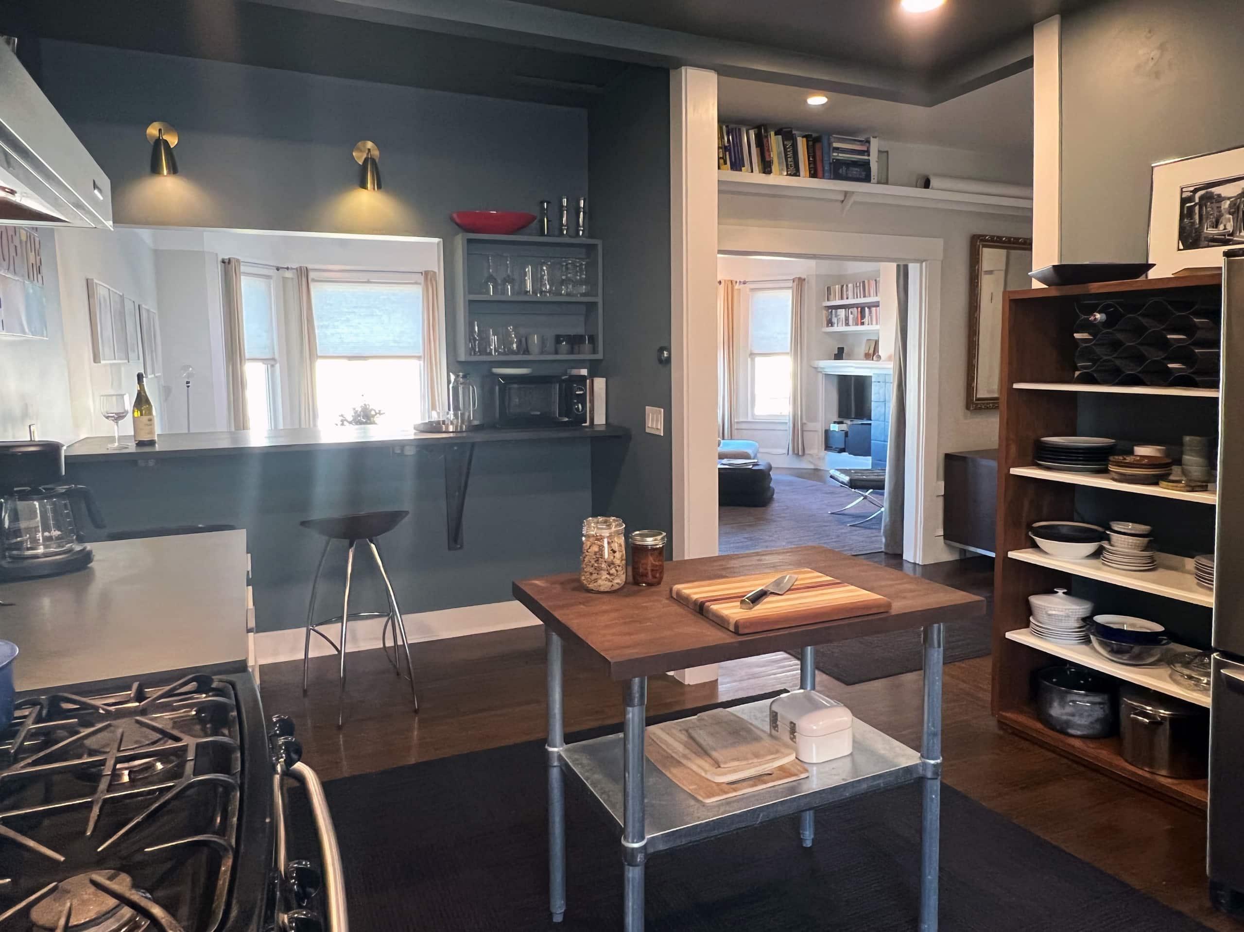 Condo in San Francisco · ★4.89 · 2 bedrooms · 2 beds · 1 bath - Image 25
