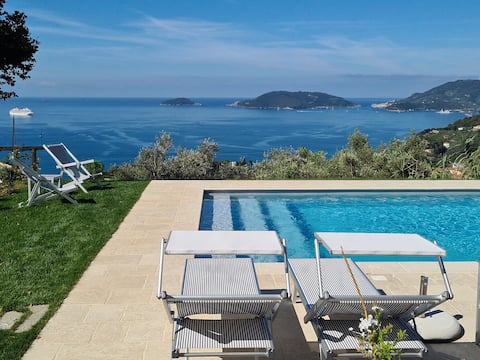 Pini: Pool, Tennis, Home Parking plus in Lerici !