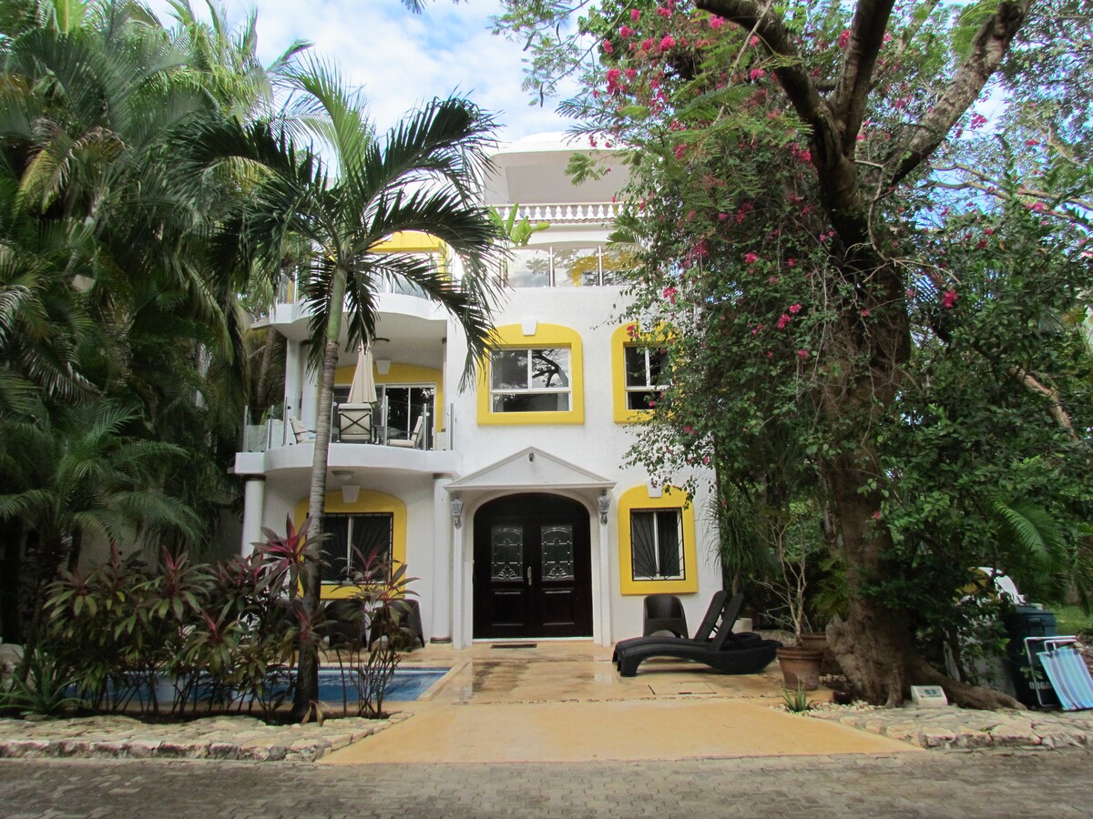 4BR Villa in Playa del Carmen — 4 bedroom vacation rental in Playa del Carmen