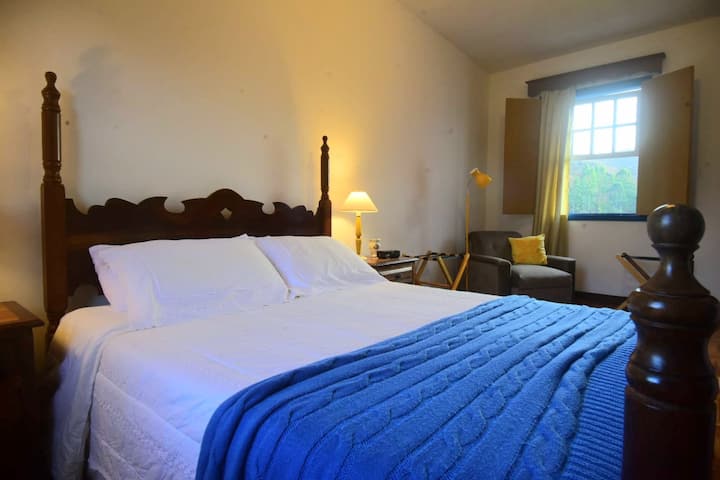 המלון Bedroom 1: Suite - View to the Basilica Nossa Senhora do Pilar מציע חדרים יפים בפילאר.

מיטת קווין סייז אחת.