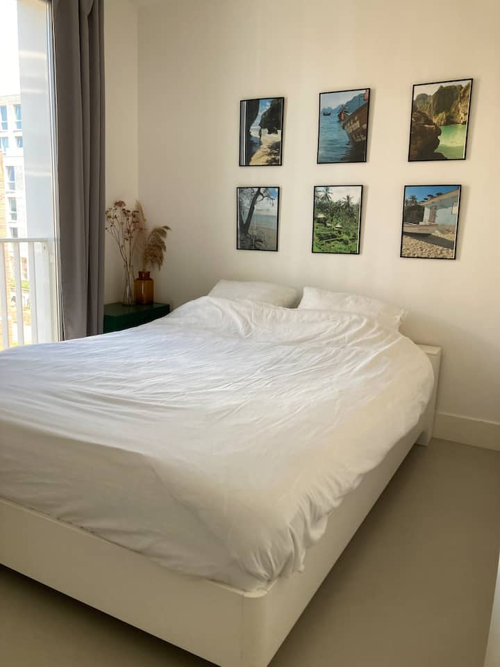 双人床卧室二楼