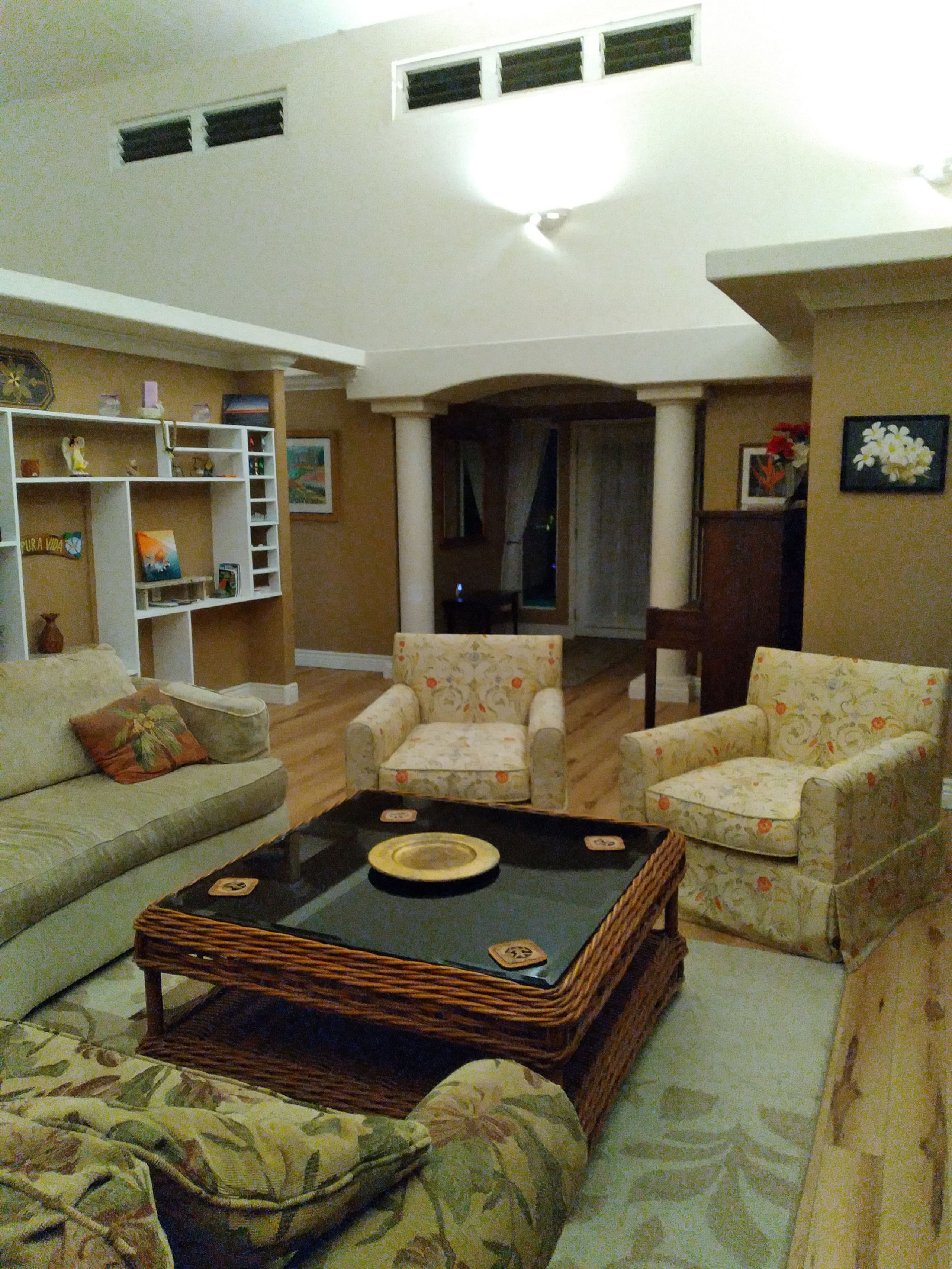 Home in Naalehu · ★5.0 · 3 bedrooms · 4 beds · 1.5 private baths - Image 17
