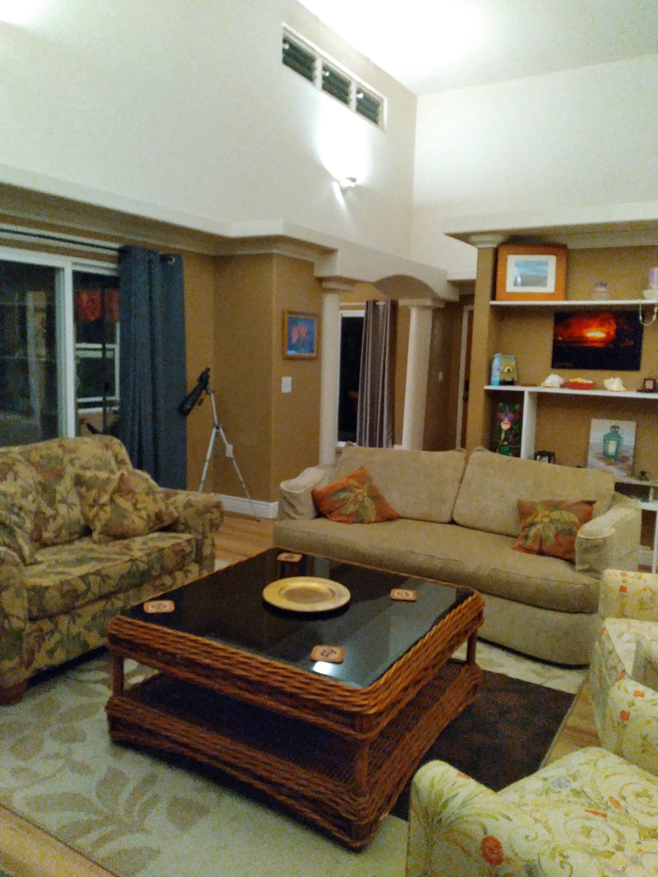 Home in Naalehu · ★5.0 · 3 bedrooms · 4 beds · 1.5 private baths - Image 15