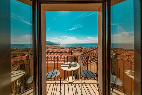 Top Airbnb: The Rock's Balcony in Cefalù