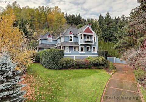 Mansion in Gresham