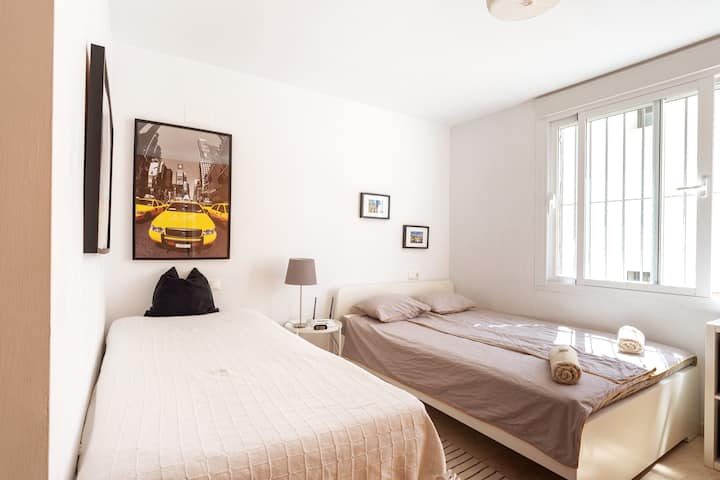 Spálňa č. 3 má trojštvrťovú posteľ a jednu samostatnú posteľ.