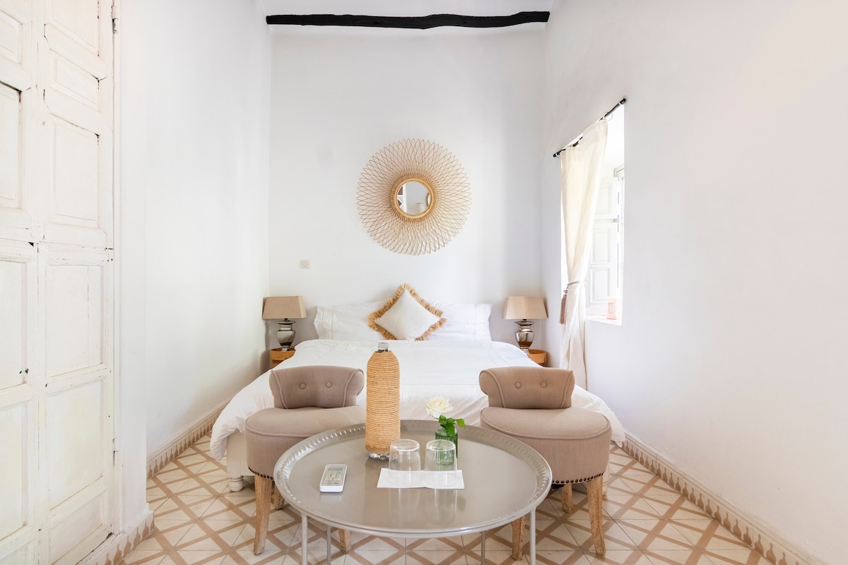 Udobna berberska spavaća soba