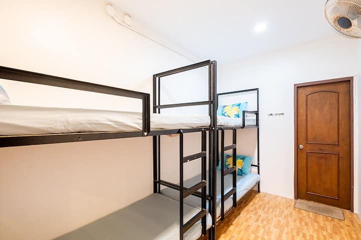 Room 3 with en suite bathroom
