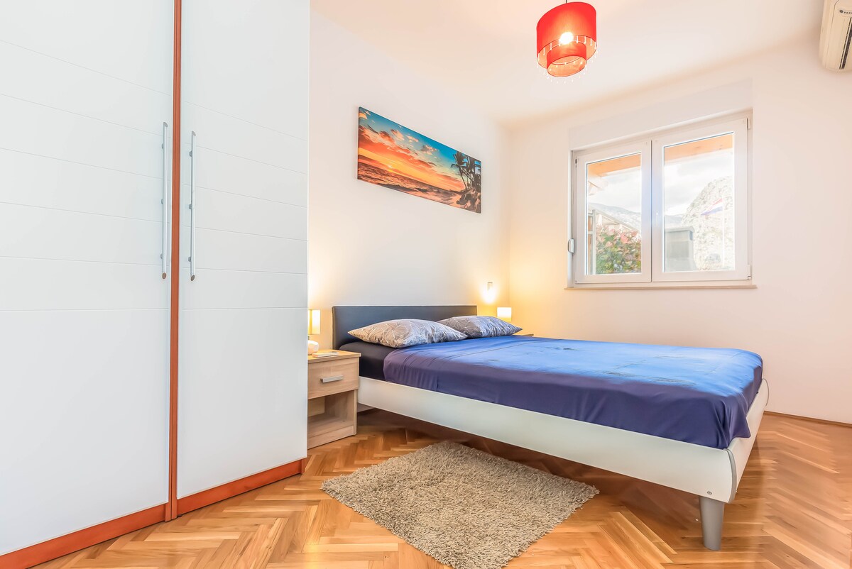 Bedroom with large double bed