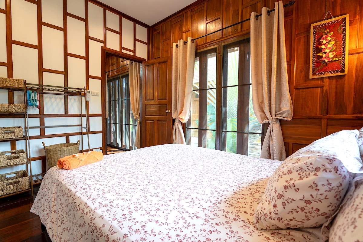 2. spavaća soba (veličine 150 - 179 cm) na drugom katu.