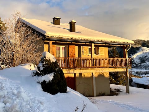 Chalet Familial 10-12 People in Saillagouse