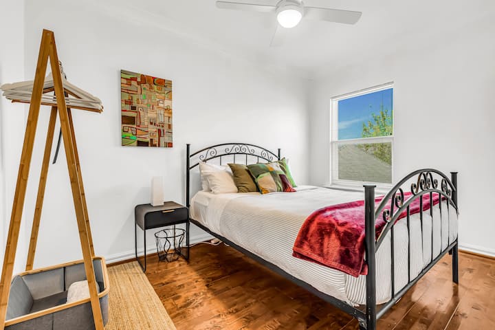 Chumba cha kulala cha 2, kitanda cha malkia